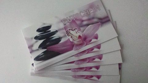 Gutscheinkarten der Gesundheitspraxis Ternig mit Orchideen-Motiv
